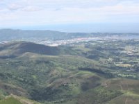 La Rhune est la montagne emblématique des basques. Son sommet culmine à 900 mètres. Il est accessible par un petit train à crémaillère au départ du col St Ignace (alt. 169 m). 35 minutes sont nécéssaires pour parcourir 1924 mètres dans des pentes allant jusqu'à 29%